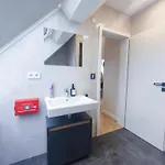 Alfa Studio-apartment 2 Betten Kueche Bad L Smarttv Wifi L Porsche & Bosch L 2 Beds Kitchen Bath Bs21a11 Stuttgart