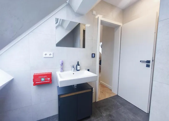 Alfa Studio-apartment 2 Betten Kueche Bad L Smarttv Wifi L Porsche & Bosch L 2 Beds Kitchen Bath Bs21a11 Штутгарт